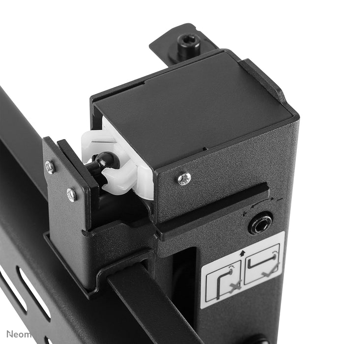 LED-VW2500BLACK1 ist eine flache Videowandhalterung für Bildschirme bis zu 75 Zoll (191 cm), für horizontale und vertikale Montage - Schwarz