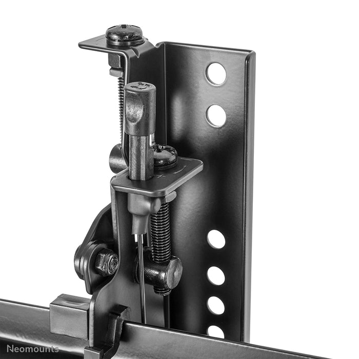 LED-VW500BLACK ist eine flache Videowand-Wandhalterung für Bildschirme bis zu 75 Zoll (191 cm).